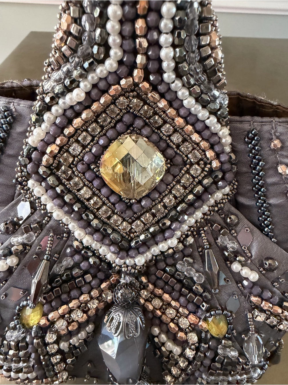 Mary Frances Beaded Gray Evening Wristlet Handbag, Magnetic Closure - Picture 4 of 14